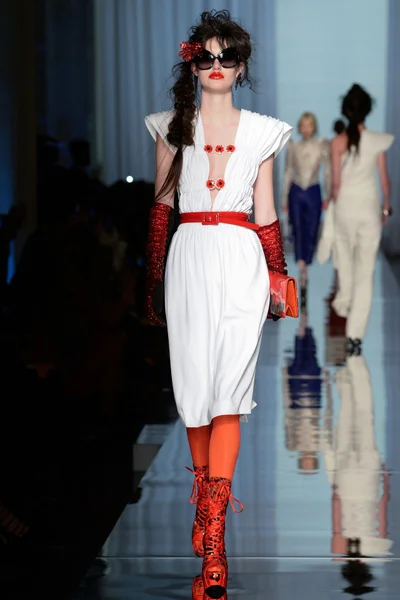 Look 17